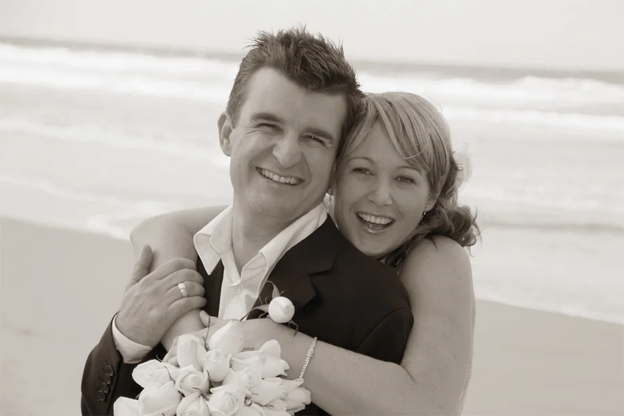 noosa-celebrant-Jo-and-Paul-Gregory.jpg