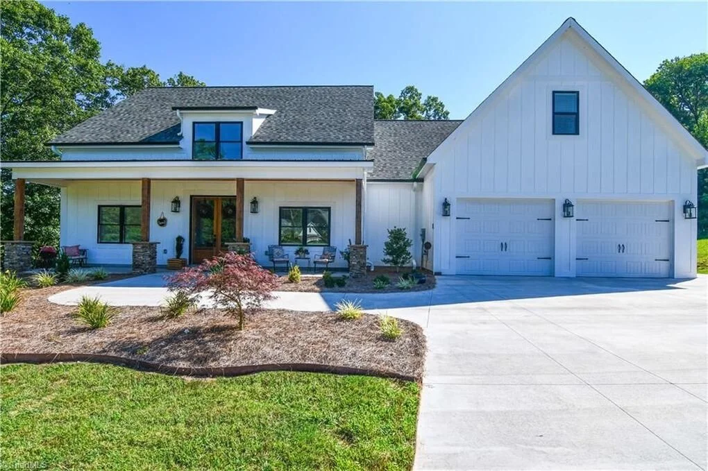 2576 High Meadow.jpg