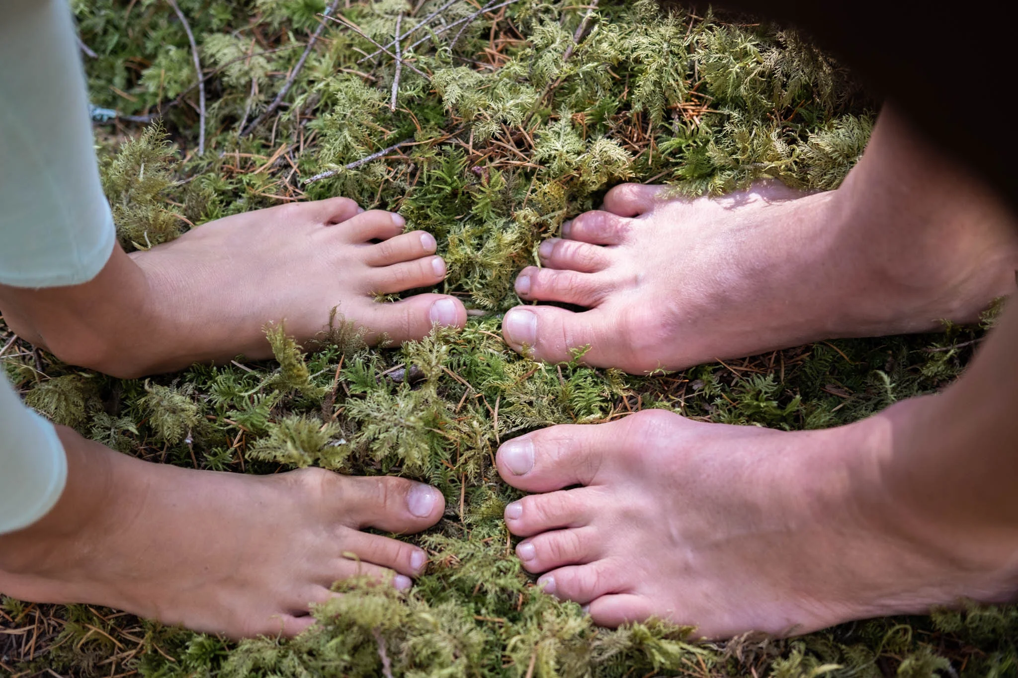 Feet in the EARTH