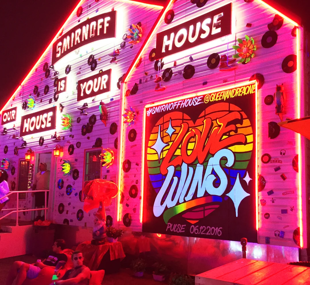 SmirnoffHouse_QueenAndrea_14.jpg