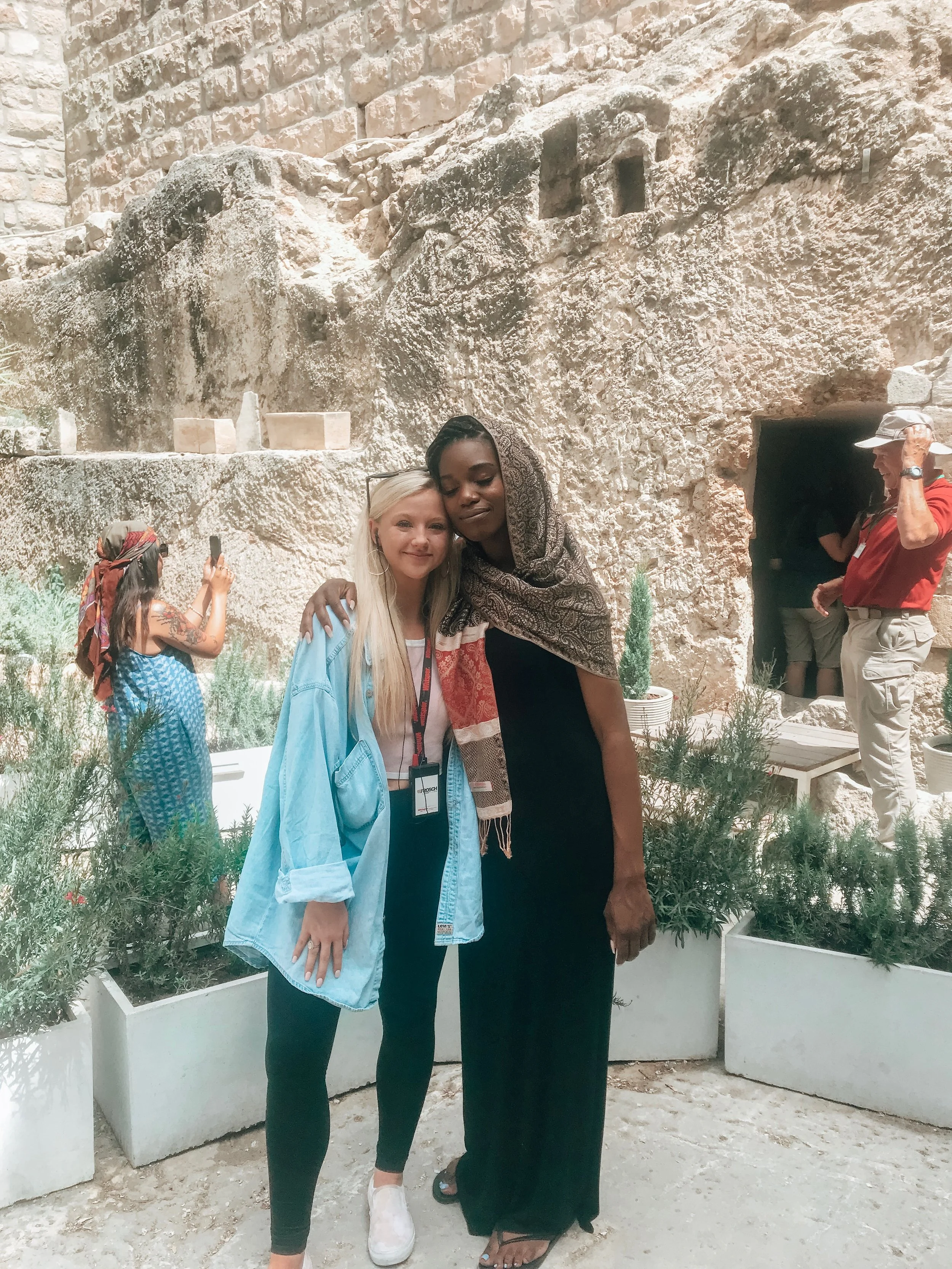 IMG_4810_Facetune_04-06-2019-14-09-03 2.jpg