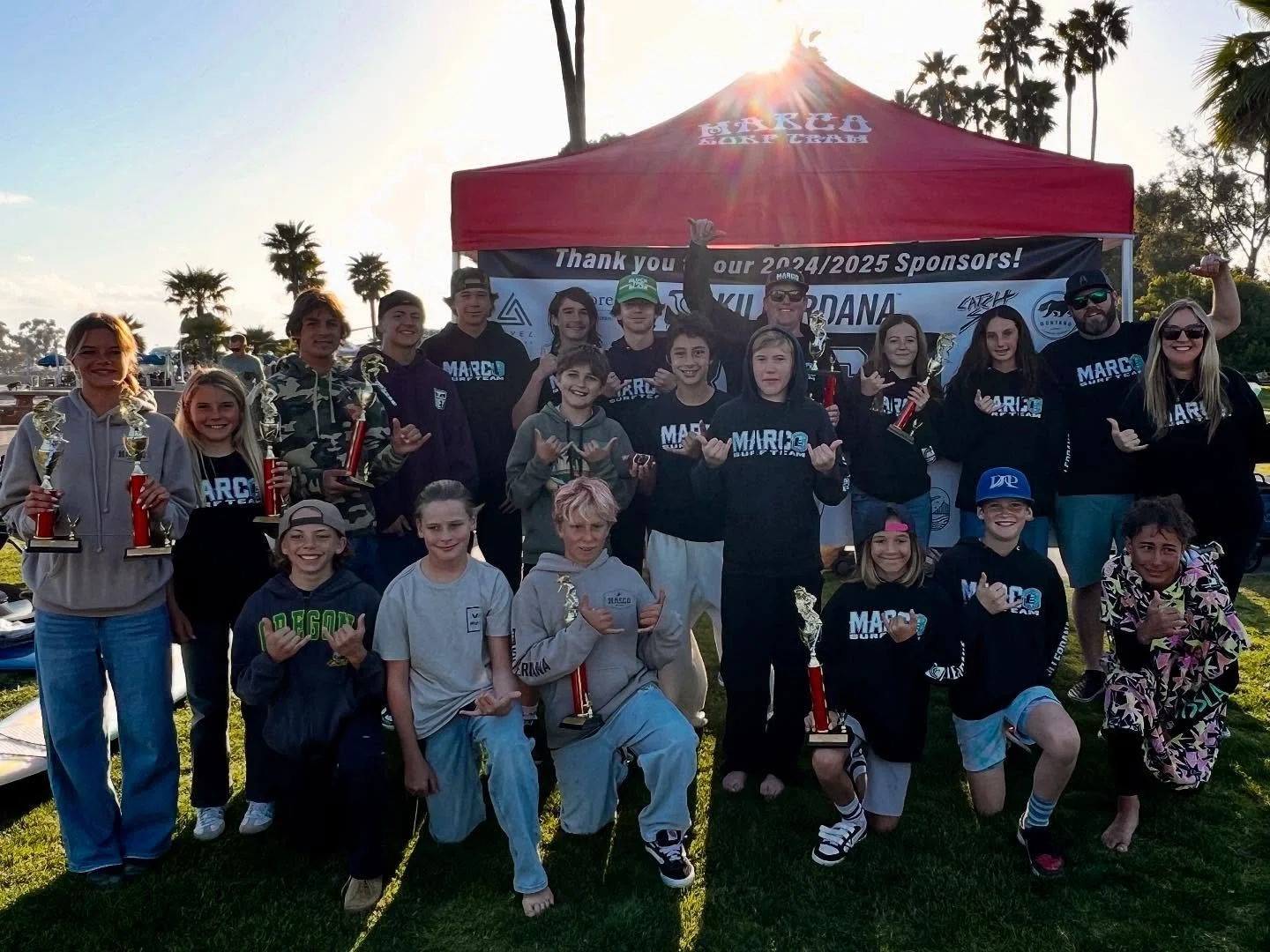 Marco Surf Team&rsquo;s end of season beach hang &amp; pro surfer @shauntomson at @marcoforstermid for his Positive Wave Tour 🌊! Mad love to our 2024/2025 Marco Surf Team crew of surfers and families. 🏄🫶🏻🔥See you at the beach! 

@killerdanasurfs