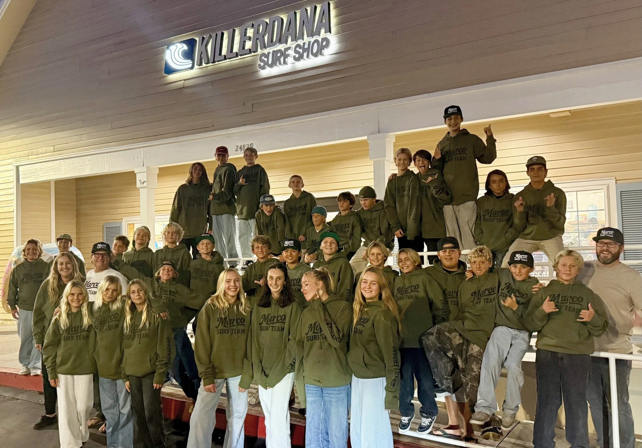 Hanging with our crew... 🔥🍦🍕🛹
Huge shoutout to @killerdanasurfshop for the stoke &amp; support. See you in Oceanside tomorrow! @surfsss 

@danapointtattoo @catchsurf @infinity_surf @rootandstonelandscape @level.advisors @koruriskmanagement @devor