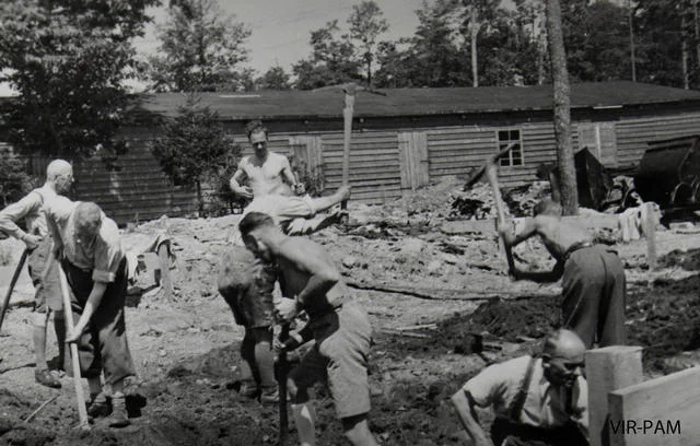 22-1942.jpg
