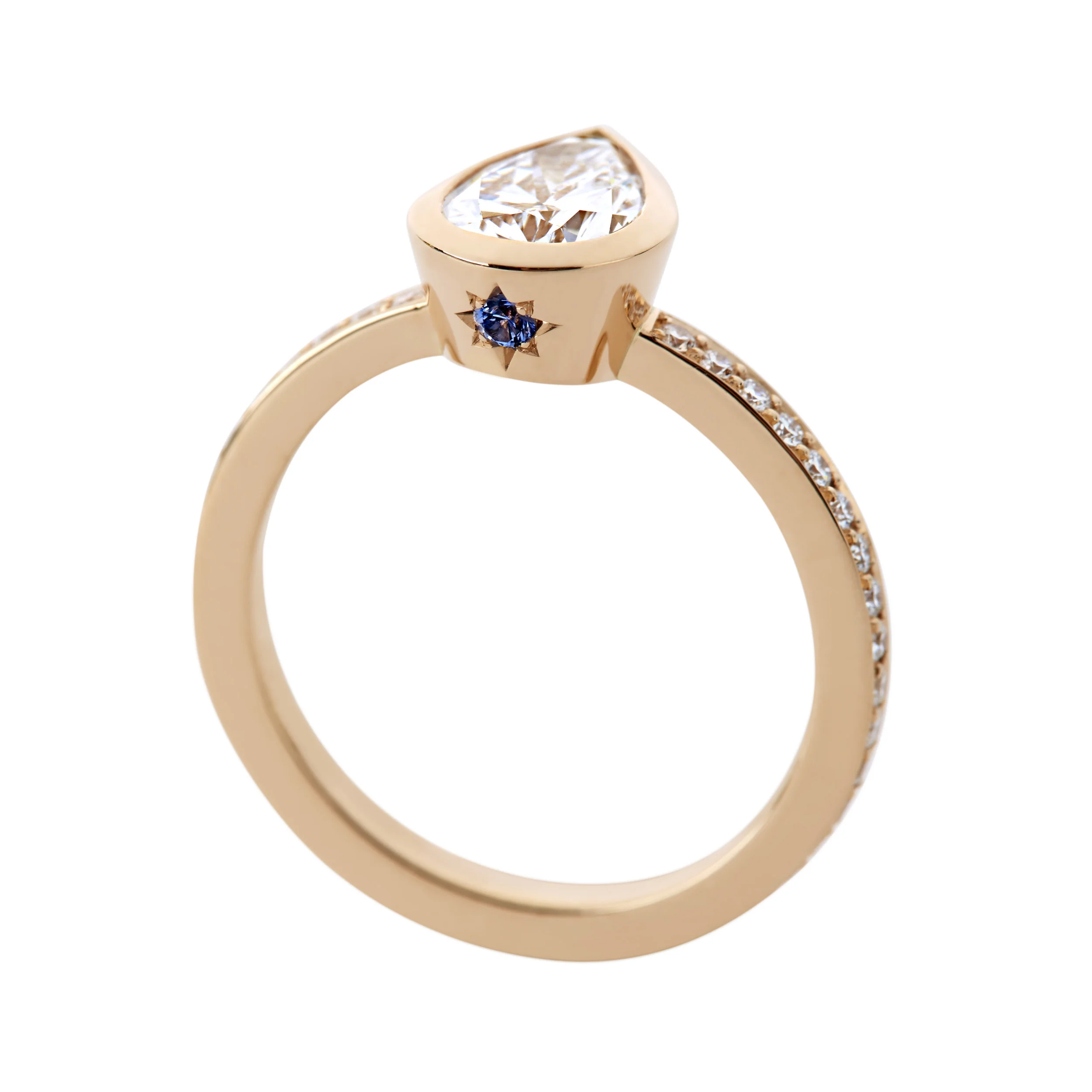 Bianca Pear cut Diamond Ring profile