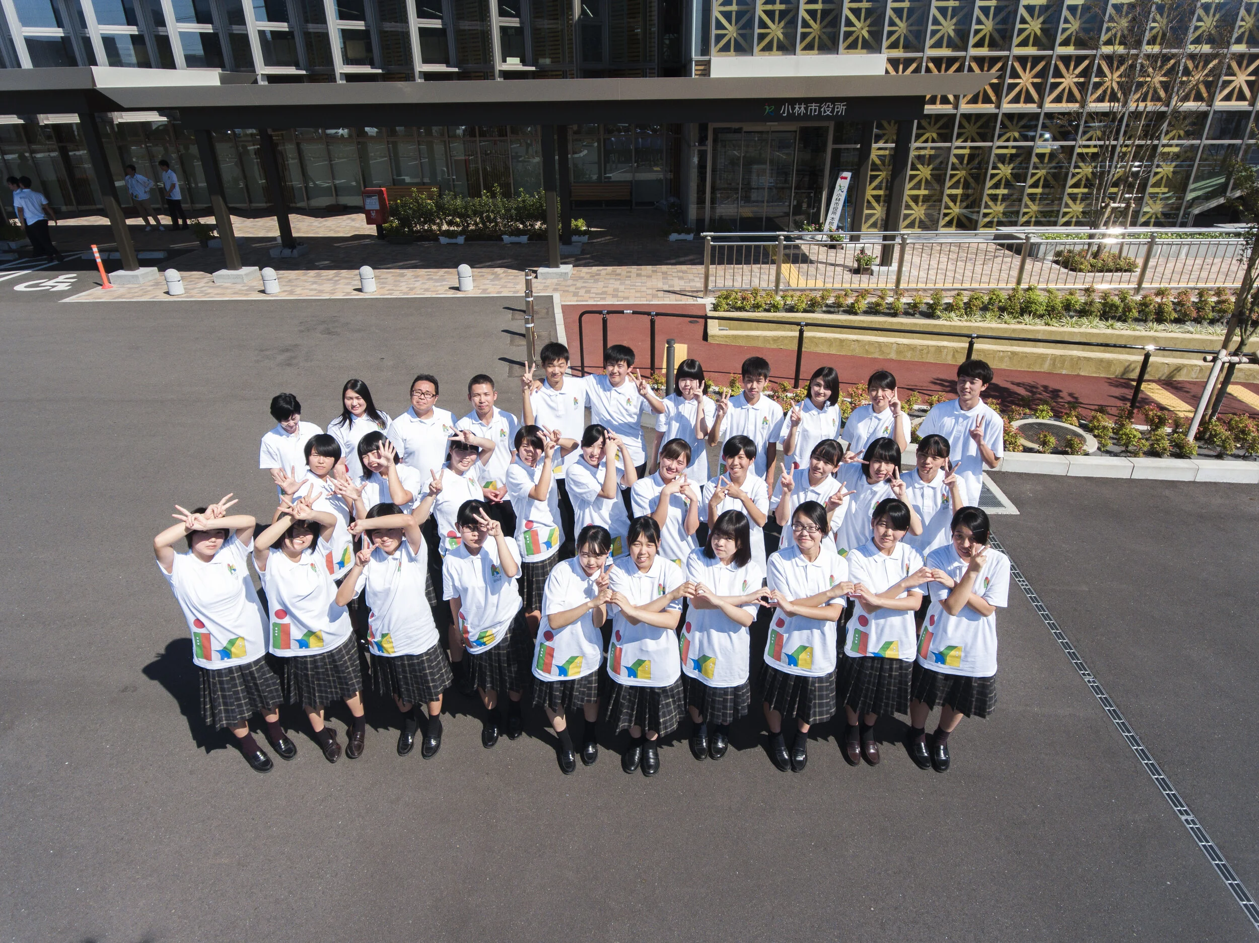 member_3.jpg