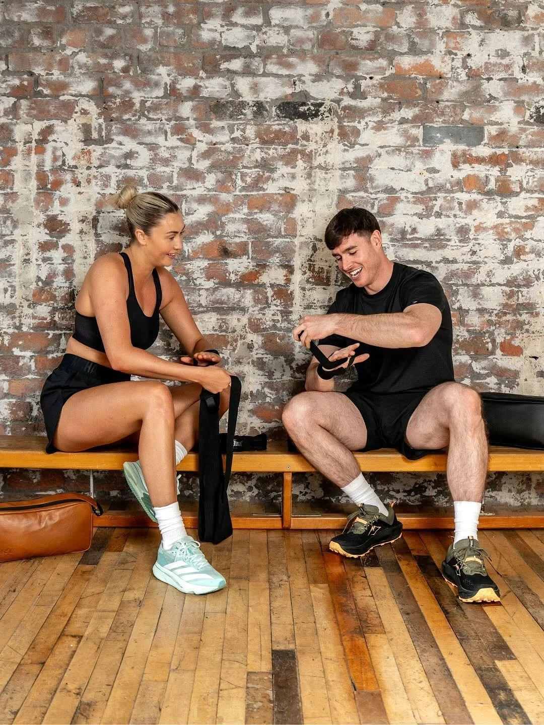 PSA: we totally double up as a gym location for shoots 🥊

Client: @solohomegym on set with @art.boxing.co