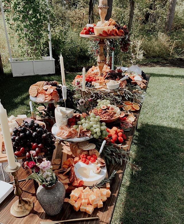 What&rsquo;s your favorite food on a charcuterie spread? Ours is FRESH FIGS!!
.
Venue: @asterweddings 
Bride: @nellmcm23 .
.
#barnwedding #wedding #bride #engaged #indoorwedding #outdoorwedding #upstatenywedding #syracusewedding #cnywedding #weddingv