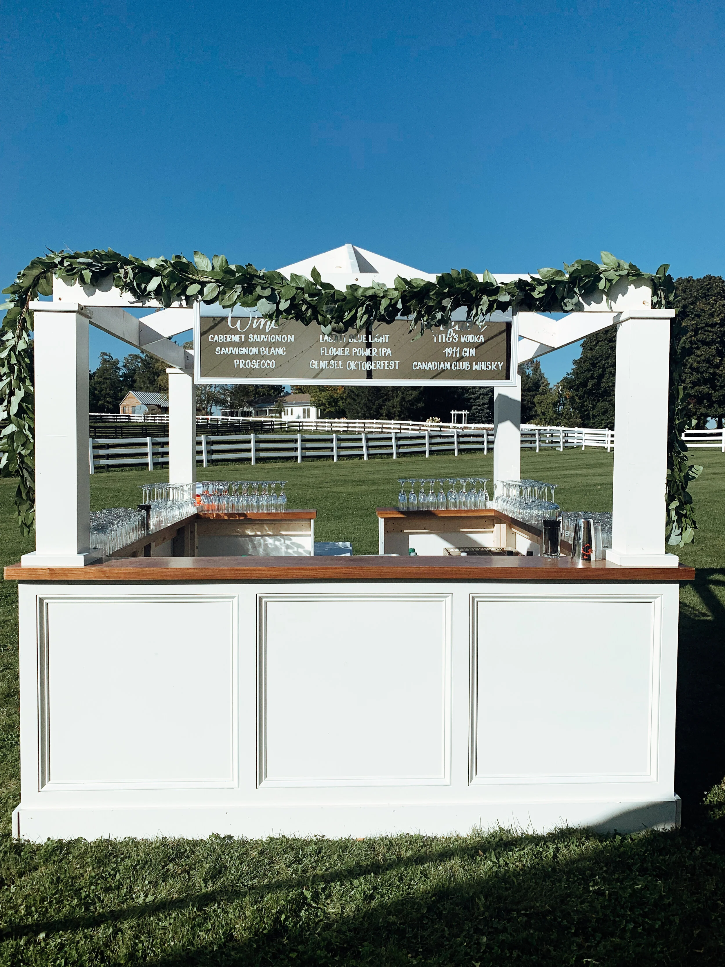 Gazebo Bar 2 - NR.JPG