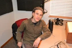 Guy+Mendilow+at+KROE.jpg