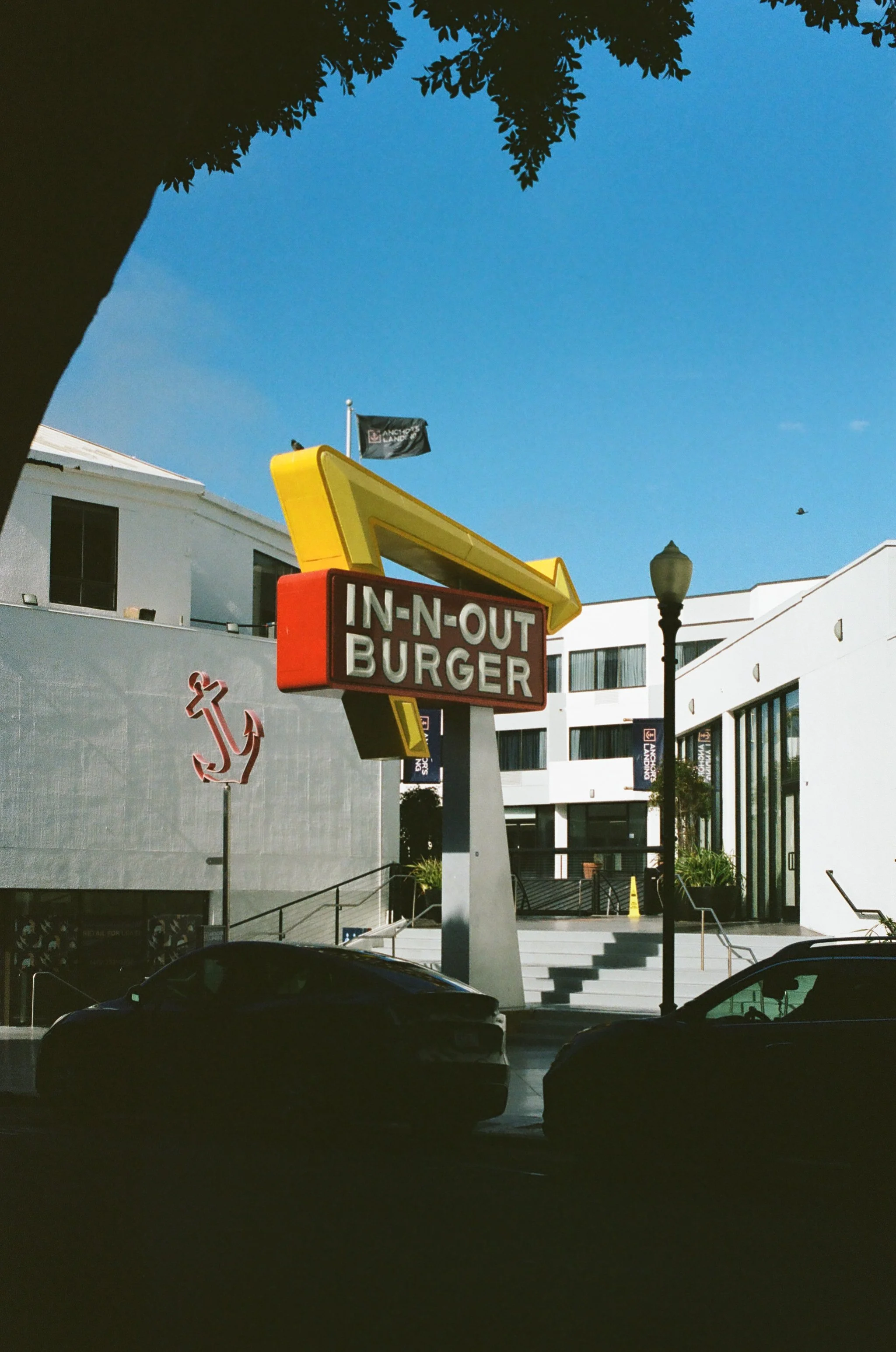0004_33120127.jpg