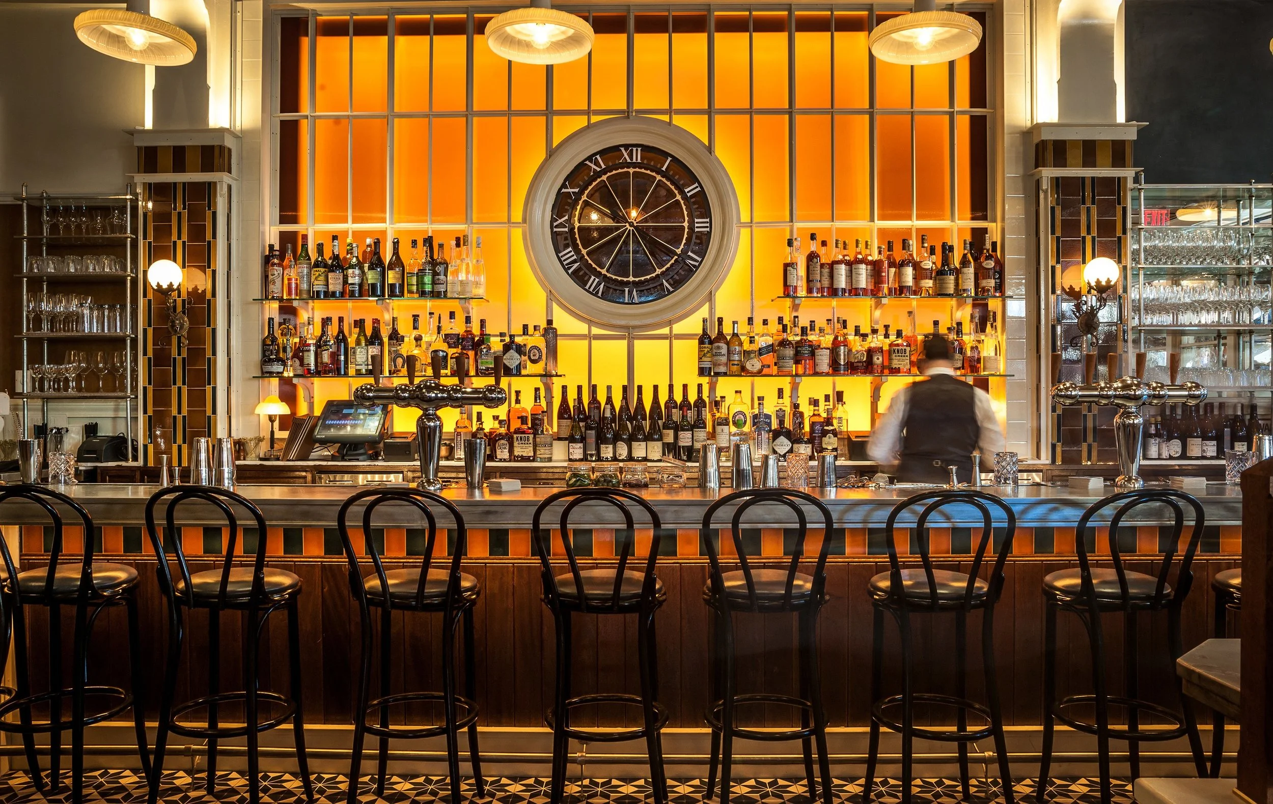 Lafayette_Noah-Fecks_2018_Bar_NF.jpg