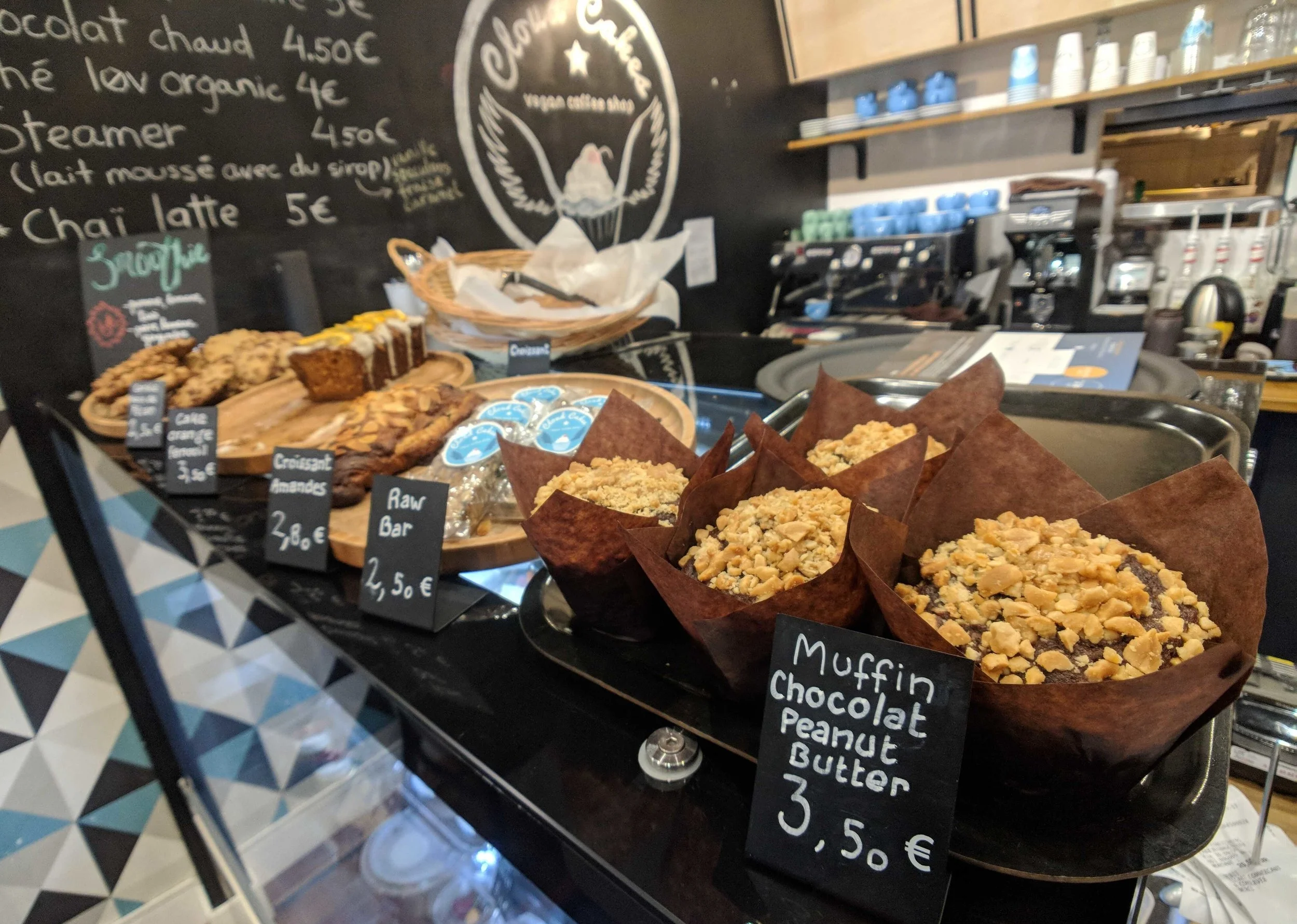 CLOUD-CAKES-COFFE-SHOP-PARIS-VEGAN-10.jpg