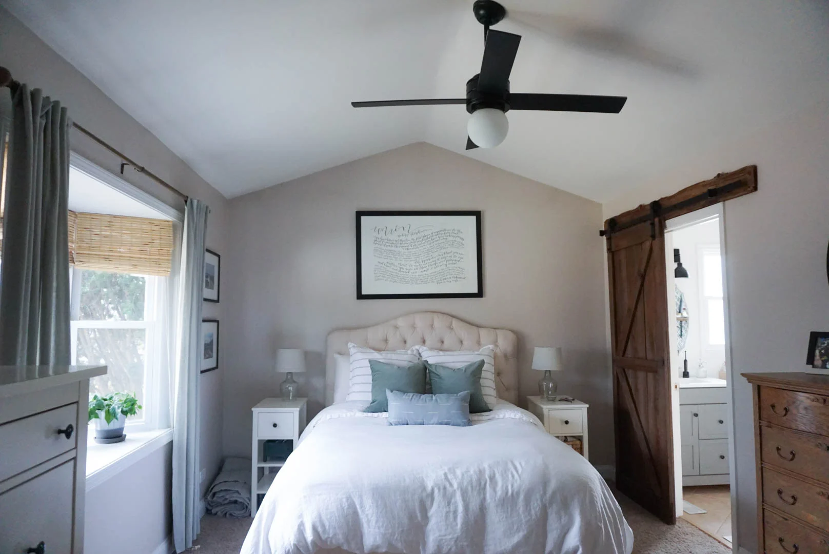 bedroom 5.jpg