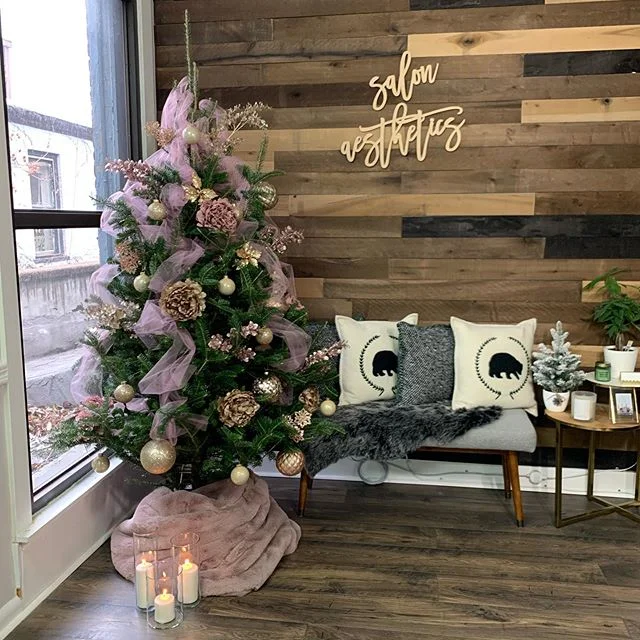Give The Gift of Personalized Experience! Salon Aesthetics was created for the client who seeks a more private salon. Every appointment is carved and dedicated to each client.
.
.
.
#Zoya #Sailor #EveryDayZoya #Manicure #GelManicure #NaturalNails #OP