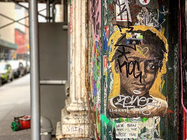 His gaze slays me. #nycstreetart #streetart #soho #wheatpastenyc #wheatpaste #wheatpasteart