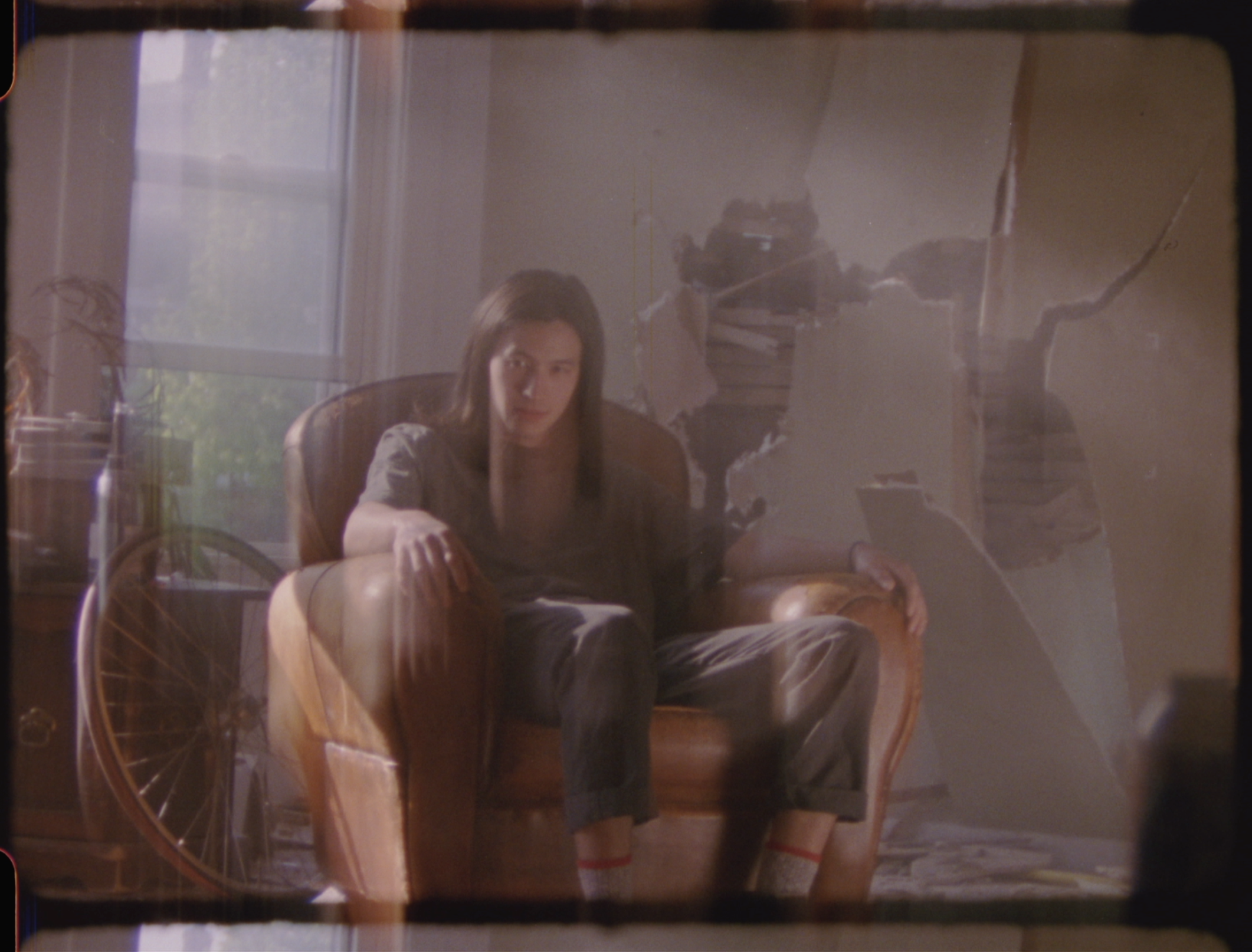 SEN MORIMOTO PEOPLE WATCHING 16mm8.png