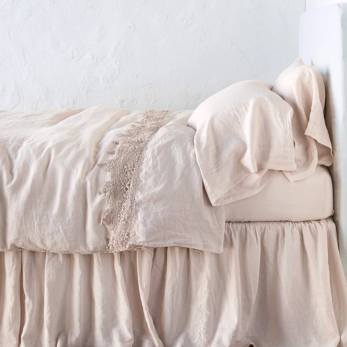 Frida_Linen_Flat_Sheet_Pearl_Bella_Notte_2.jpg