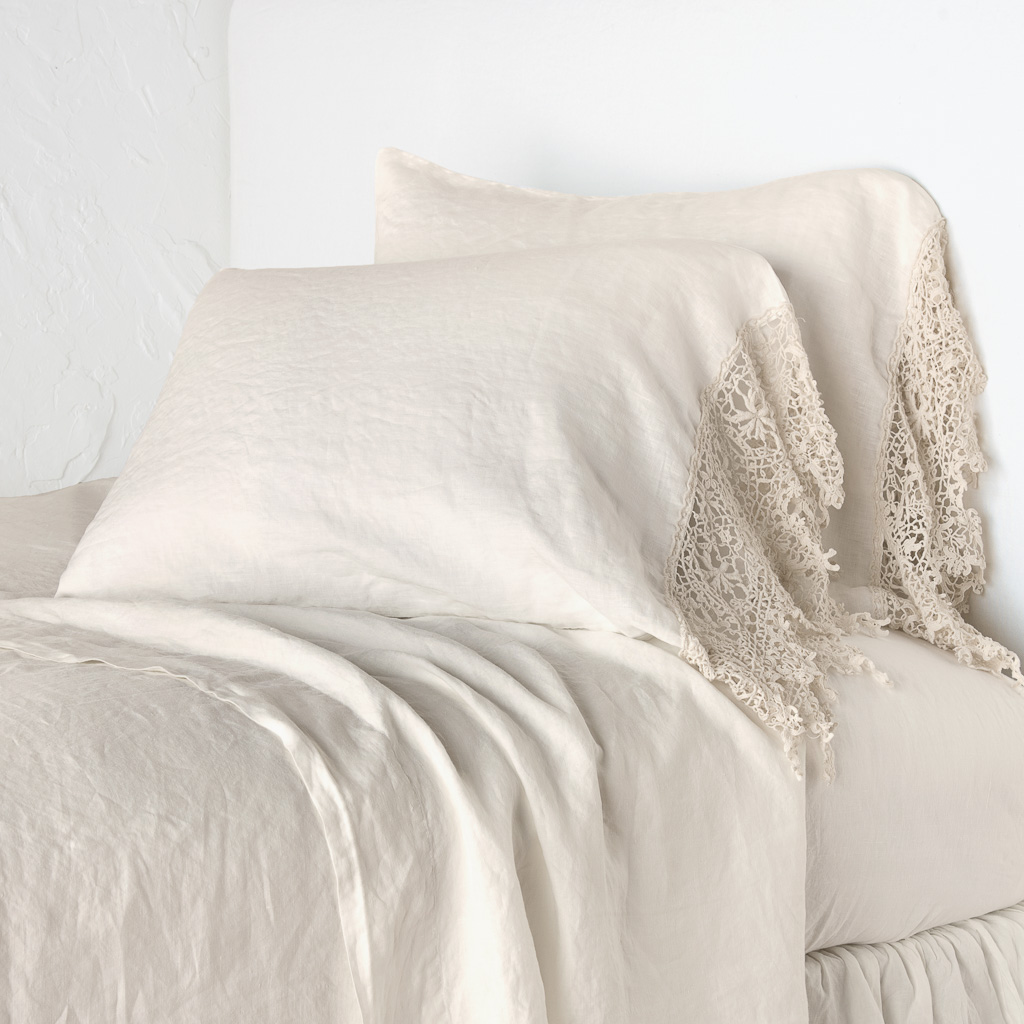 Frida_Linen_PIllowcase_Parchment_Bella_Notte_1.jpg