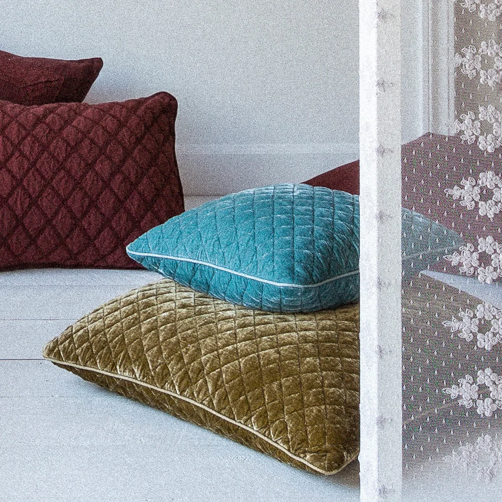 Silk_Velvet_Quilted_Sham_Bella_Notte_6.jpg