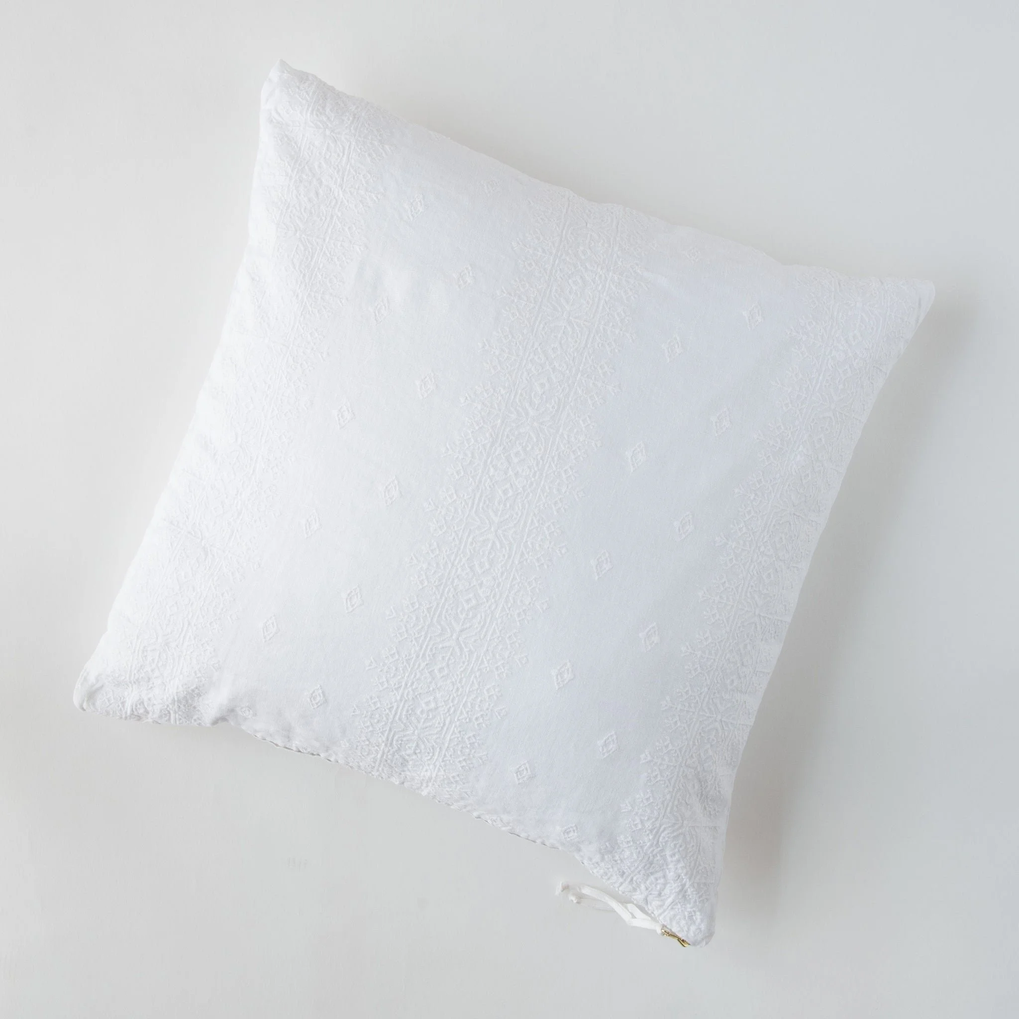 Ines-Embroidered-Linen-24-Inch-Throw-Pillow-White-_01_-Bella-Notte-1_52e2a377-07c9-4569-b6ac-fda323cf4802_2048x2048.jpg