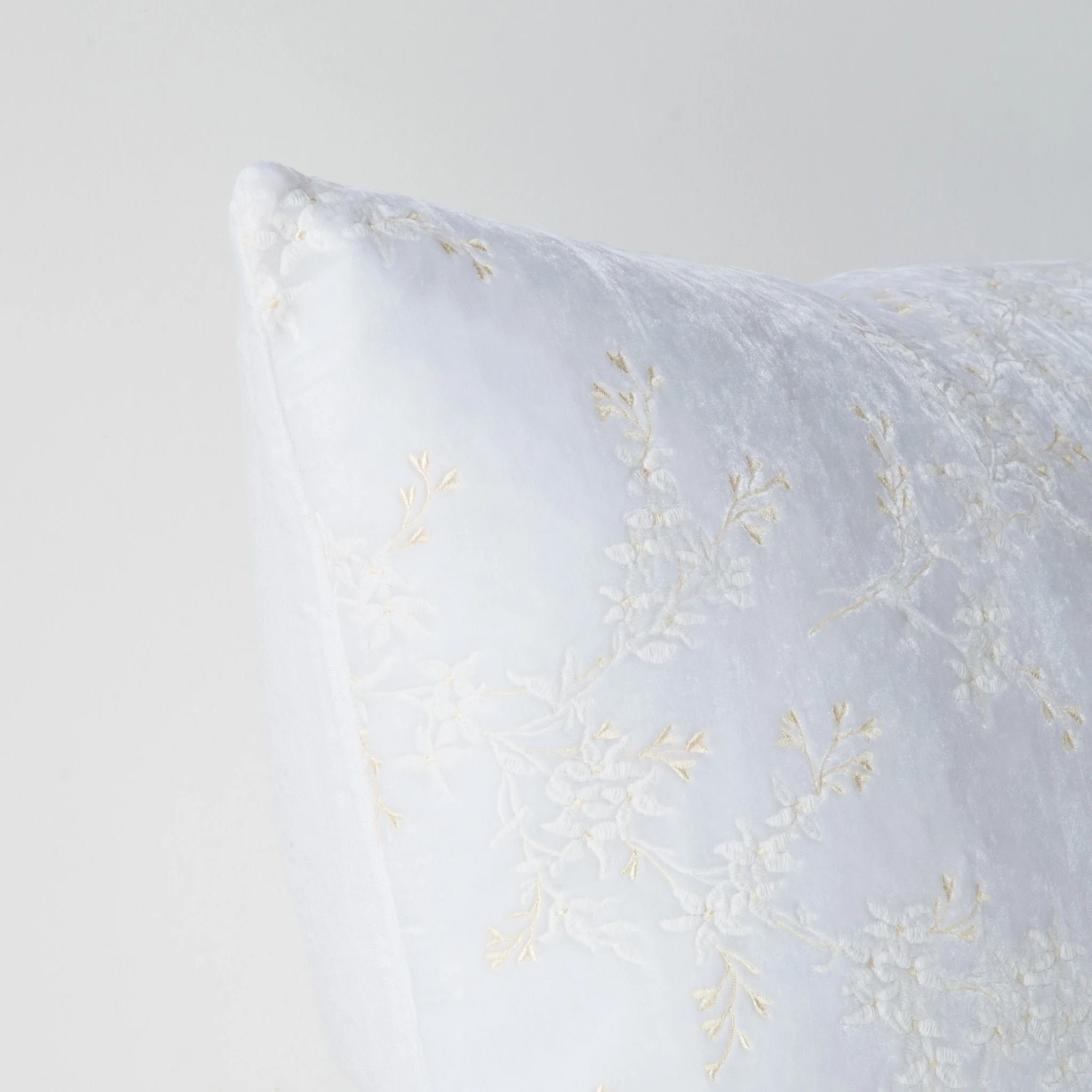 Lynette-Embroidered-Silk-Velvet-24-Inch-Throw-Pillow-White-_01_-Bella-Notte-2_e11a9eab-3d1a-4af2-9573-6daebcc6a1e3_2048x2048.jpg