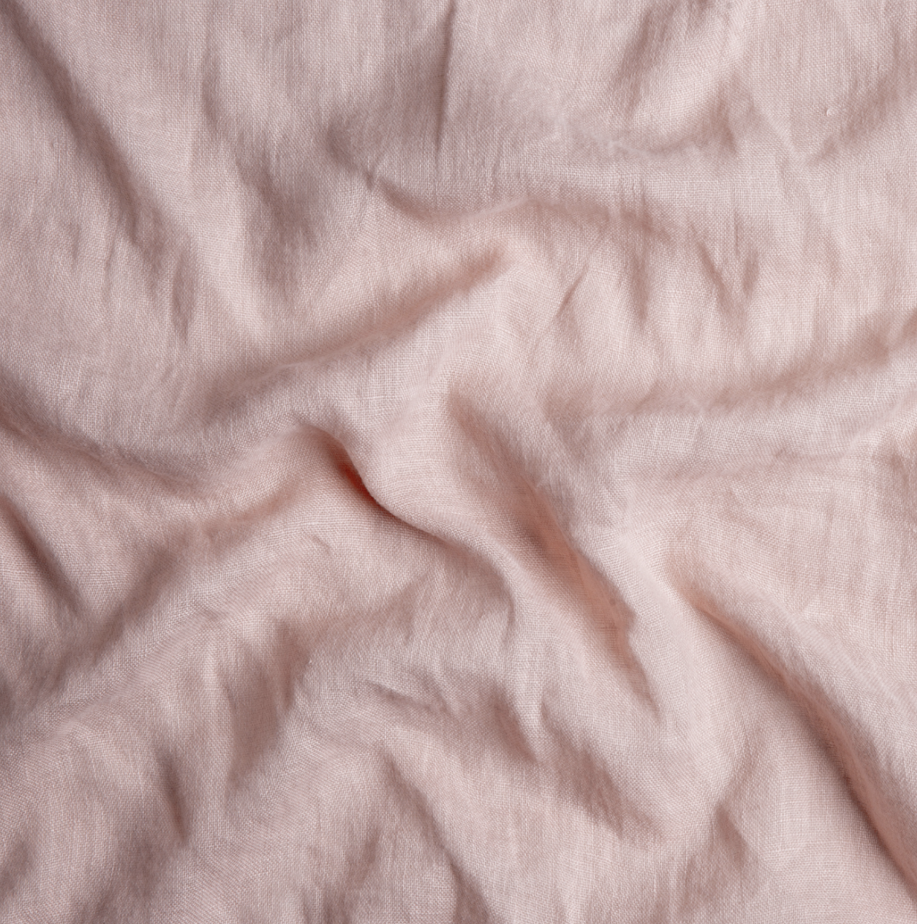 Linen Whisper in Rouge