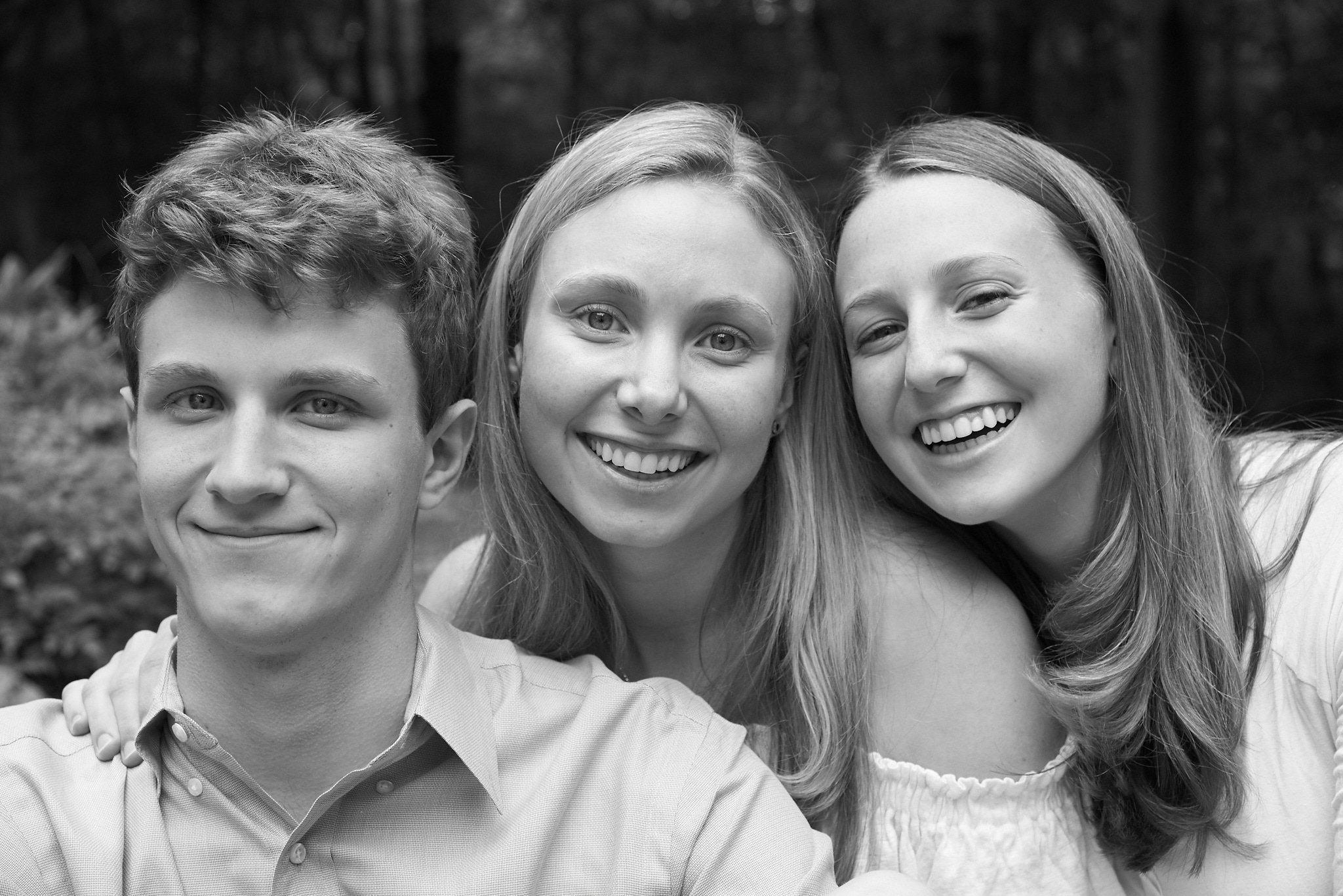 Brother and sisters pose in Darien, CT by Pamela Einarsen Photography. 