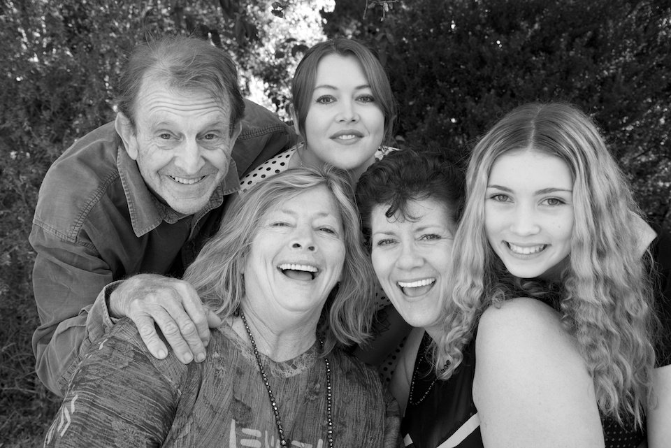 B&amp;W portrait of family in Ojai, CA with family photographer Pamela Einarsen. 