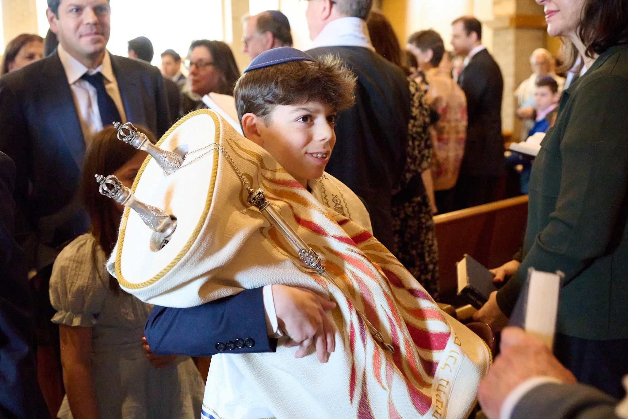 Bar Mitzvah at temple Israel in Westport, CT by event photographer Pamela Einarsen.