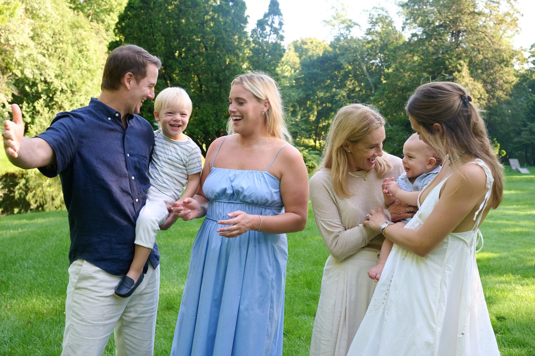 Extended family plays with kids in Westport Ct photo by Pamela Einarsen.