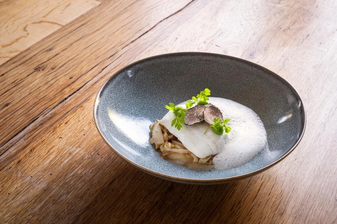 Pladijs met grondwitloof, mousseline van oude geuze en mosterd De Ster