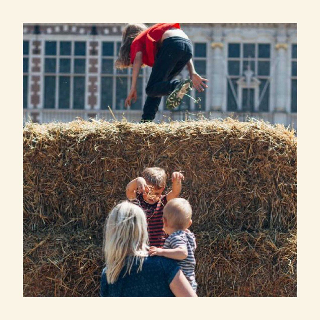 Nu zaterdag wordt het Leuvense Ladeuzeplein omgetoverd tot een groene plek in het teken van stadslandbouw. 🌿 
.
Met een boerenmarkt, waar je de smakelijkste streekproducten kan vinden, een toontuin en tal van activiteiten voor kinderen. ☀ En wij zij