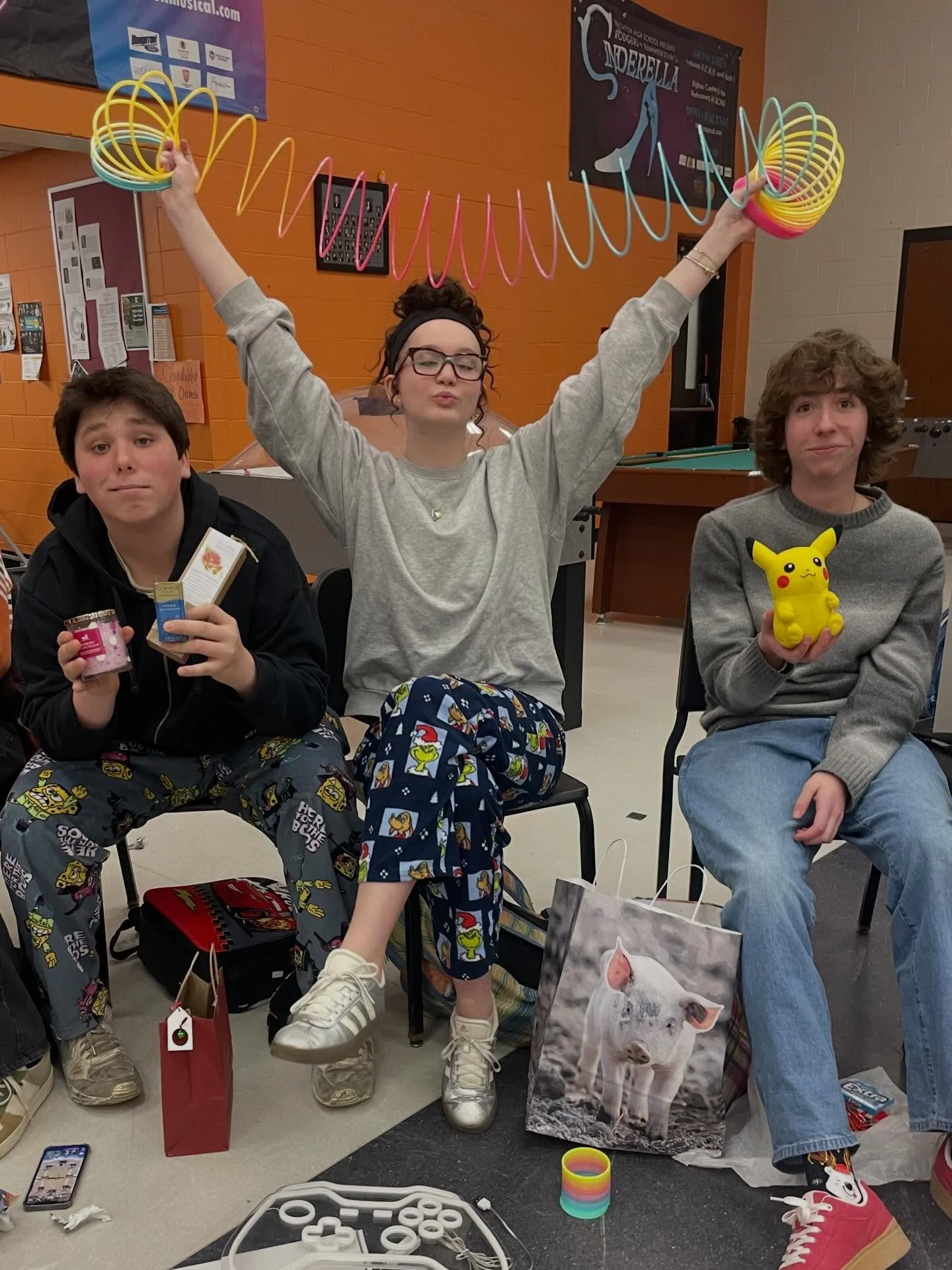 White Elephant Gift Exchange! 🤍 🐘 🎄