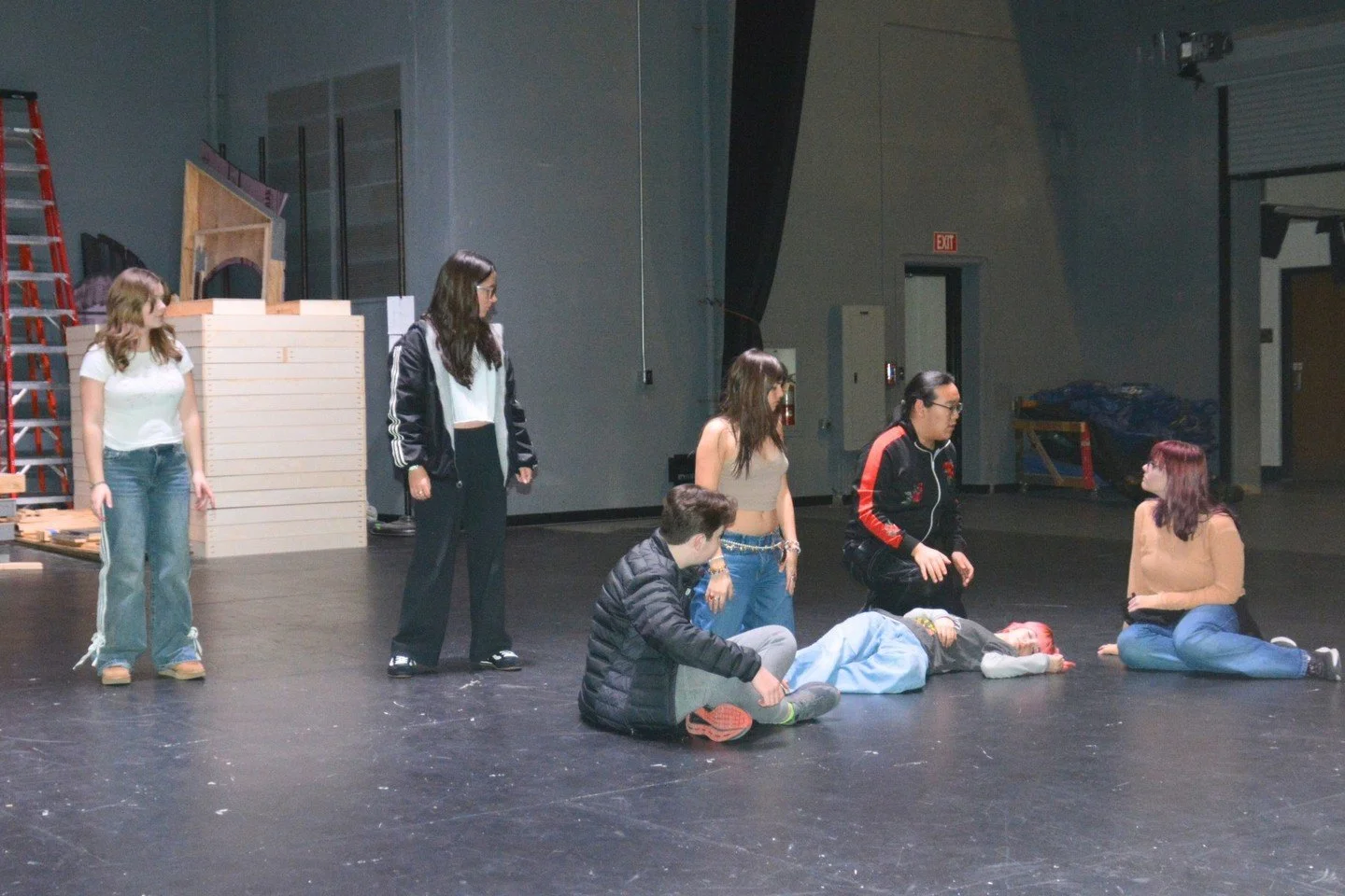 What&rsquo;s missing from this scene? 👀✨

It&rsquo;s the perfect moment to shout out our incredible set design and finishing crews&mdash;they&rsquo;ve got magic in the works, and we can&rsquo;t wait to see how it all comes together 👑☃️

🎟️ https:/