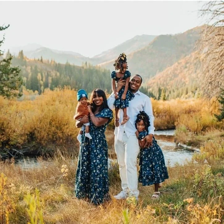 Wanting to catch these colors this year? I've got a few openings left!
.
Minis $275 full sessions $400
DM me for more info 🍂🍁🍃 
.
.
 
#fallfamilyphotos #utahfamilyphotographer #utahphotographer #utahisrad #utahvideographer #familyphotography #lett