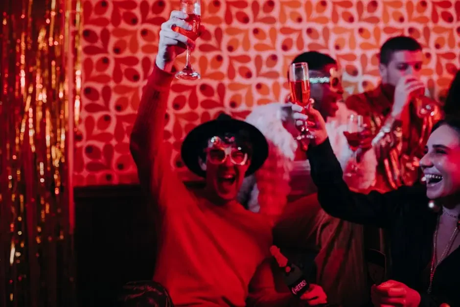 ✨🥂 Ring in the New Year with a Perfect Glow 🥂✨