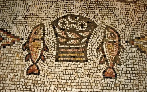 fishes_and_loaves_mosaic.jpg