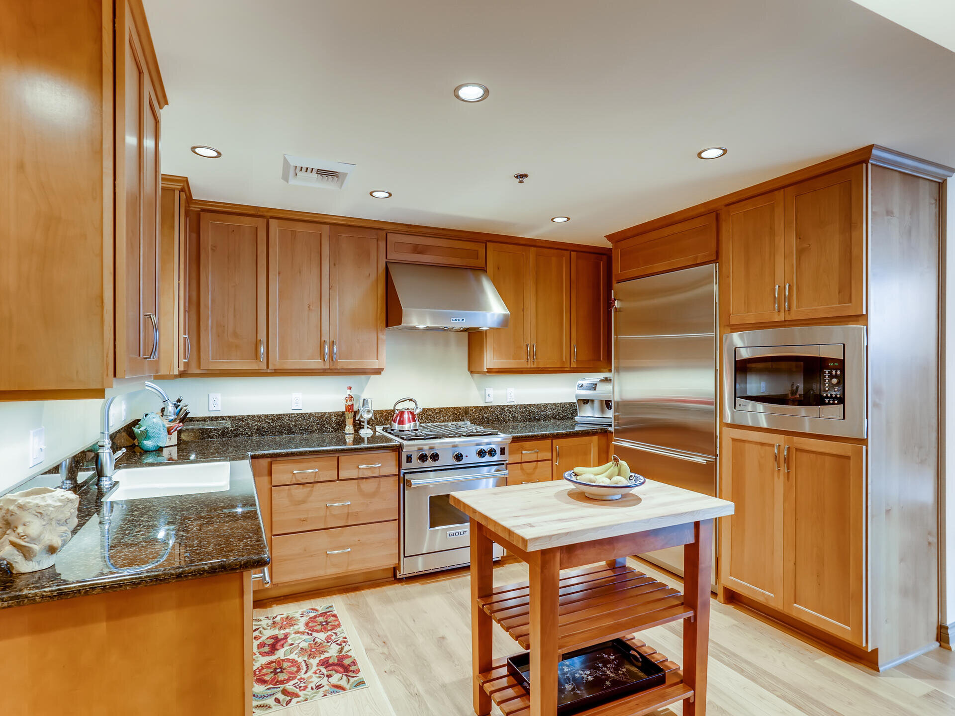 2454 NW Westover Rd Unit 5502-012-017-Kitchen-MLS_Size.jpg