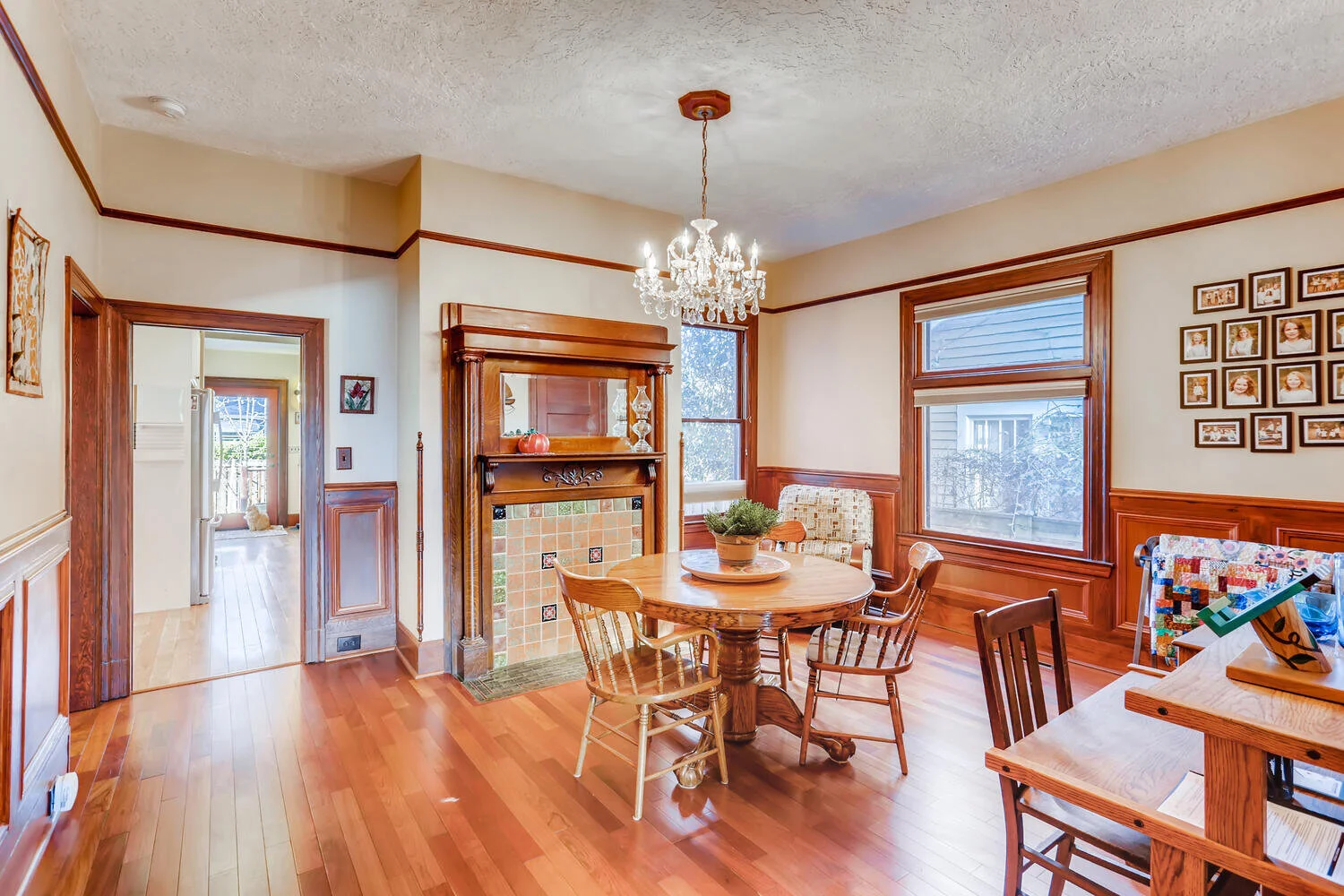 2117 NE Everett St Portland OR-large-011-012-Dining Room-1500x1000-72dpi.jpg