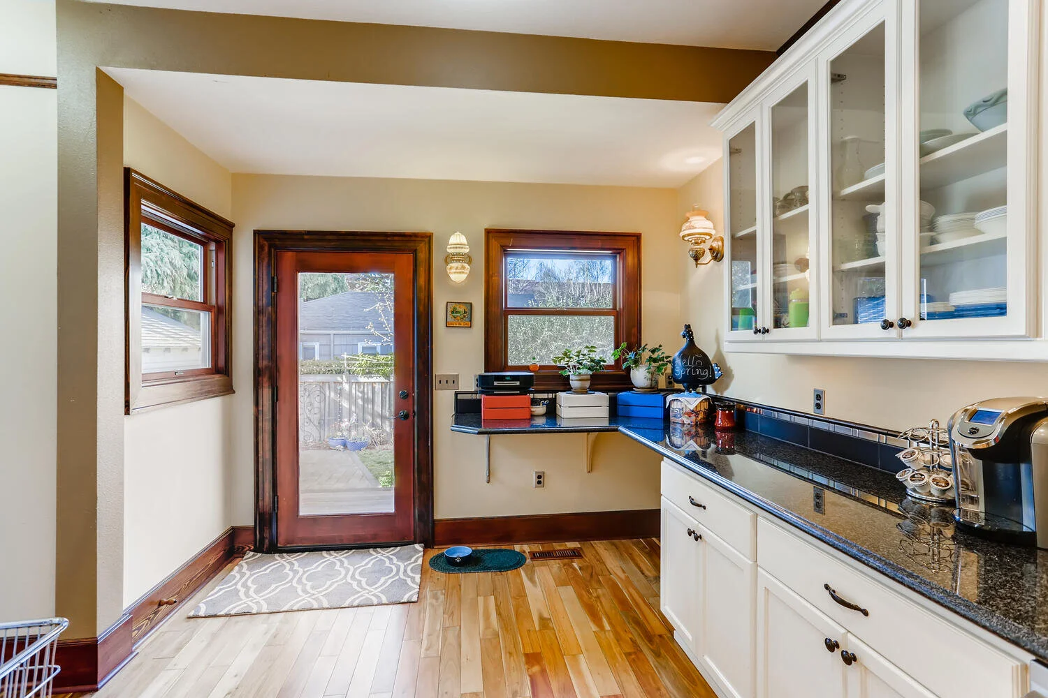 2117 NE Everett St Portland OR-large-016-013-Breakfast Area-1500x1000-72dpi.jpg