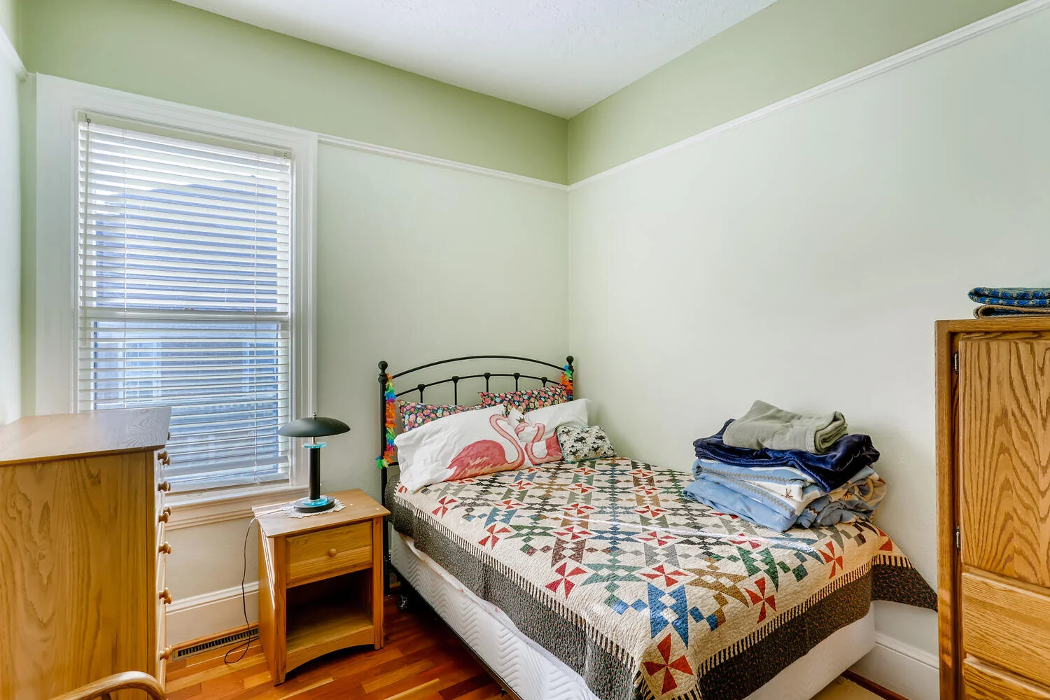 2117 NE Everett St Portland OR-large-019-016-Bedroom-1500x1000-72dpi.jpg