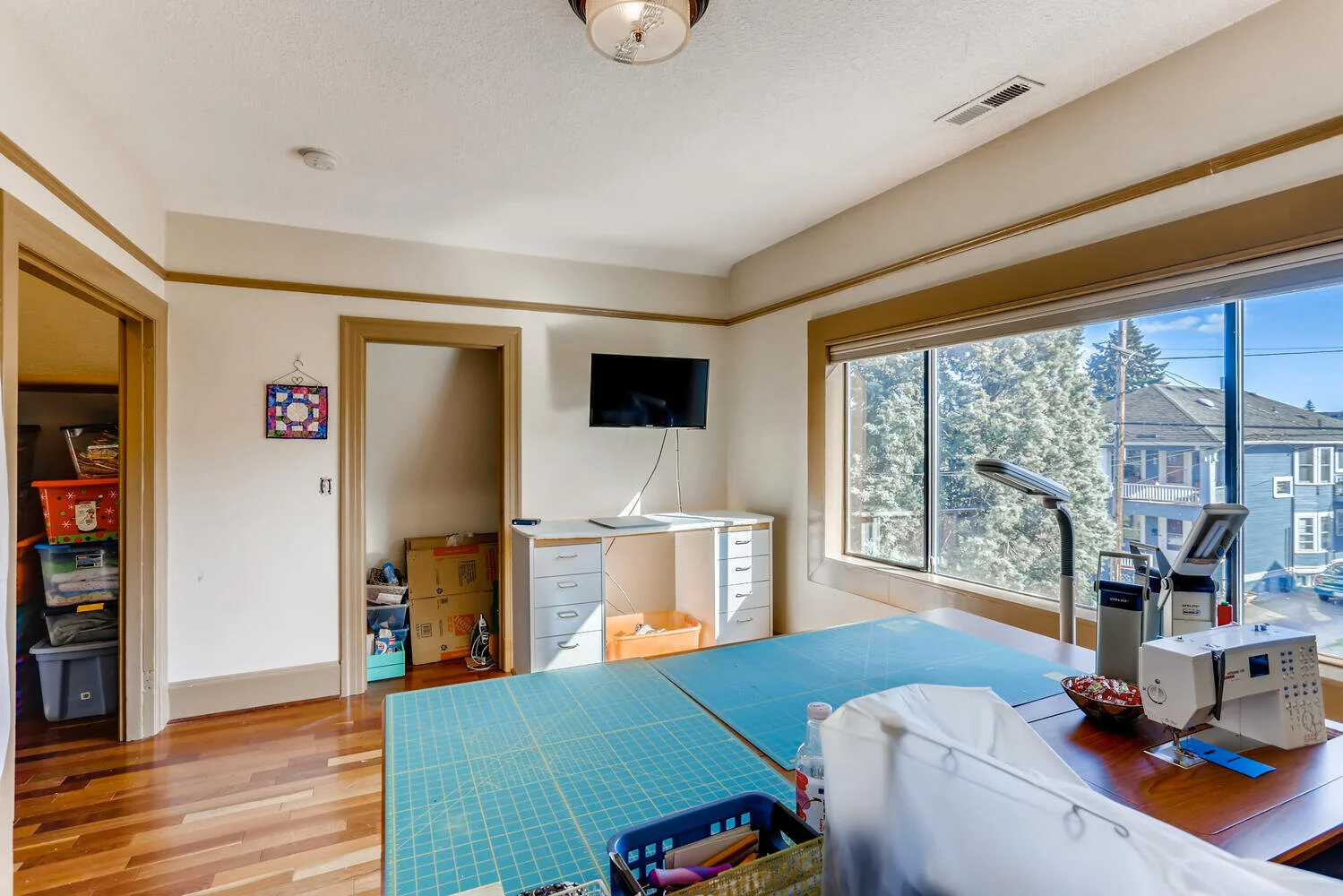 2117 NE Everett St Portland OR-large-021-031-2nd Floor Primary Bedroom-1500x1000-72dpi.jpg