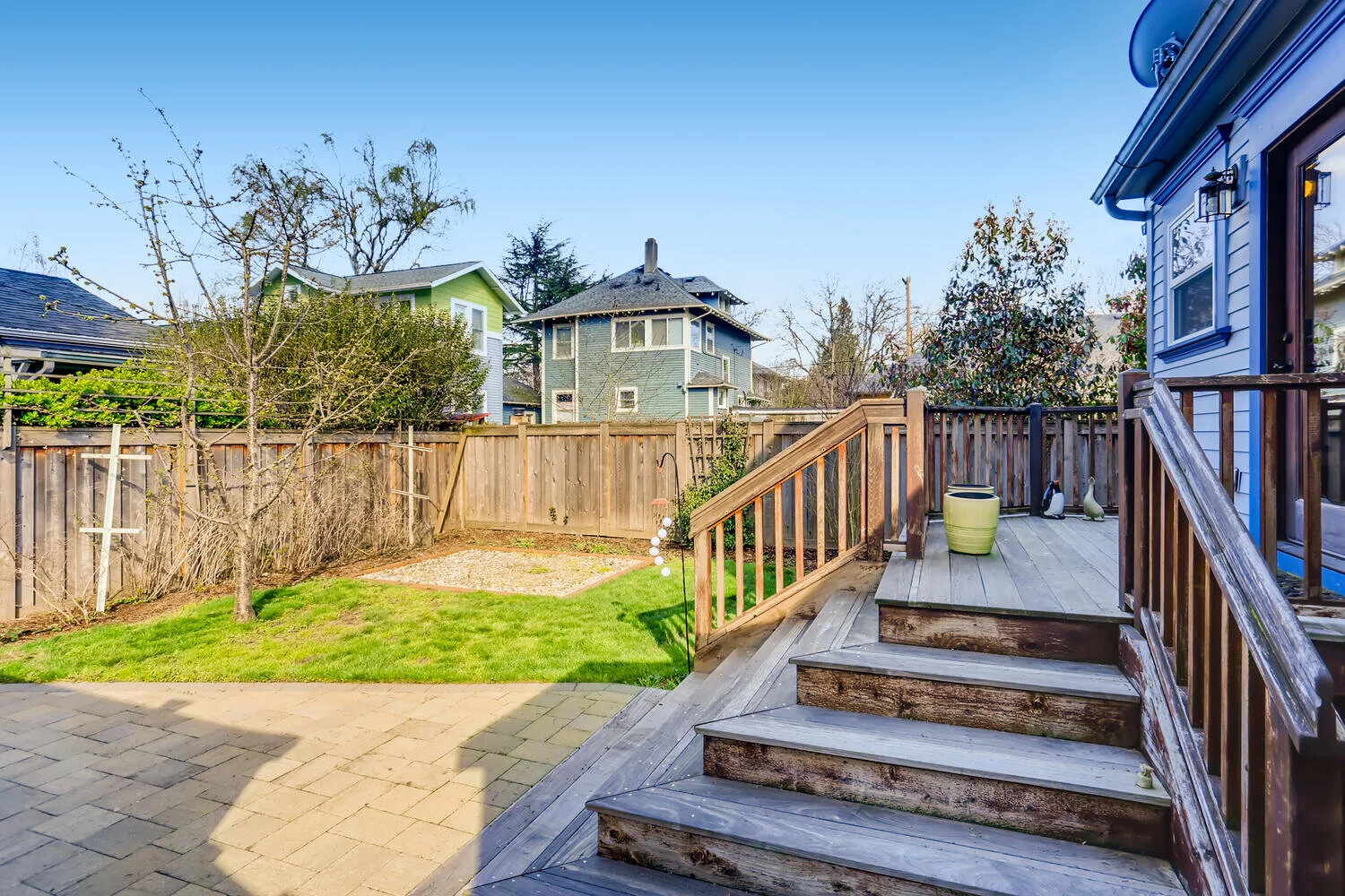 2117 NE Everett St Portland OR-large-033-030-DeckEdit-1500x1000-72dpi.jpg