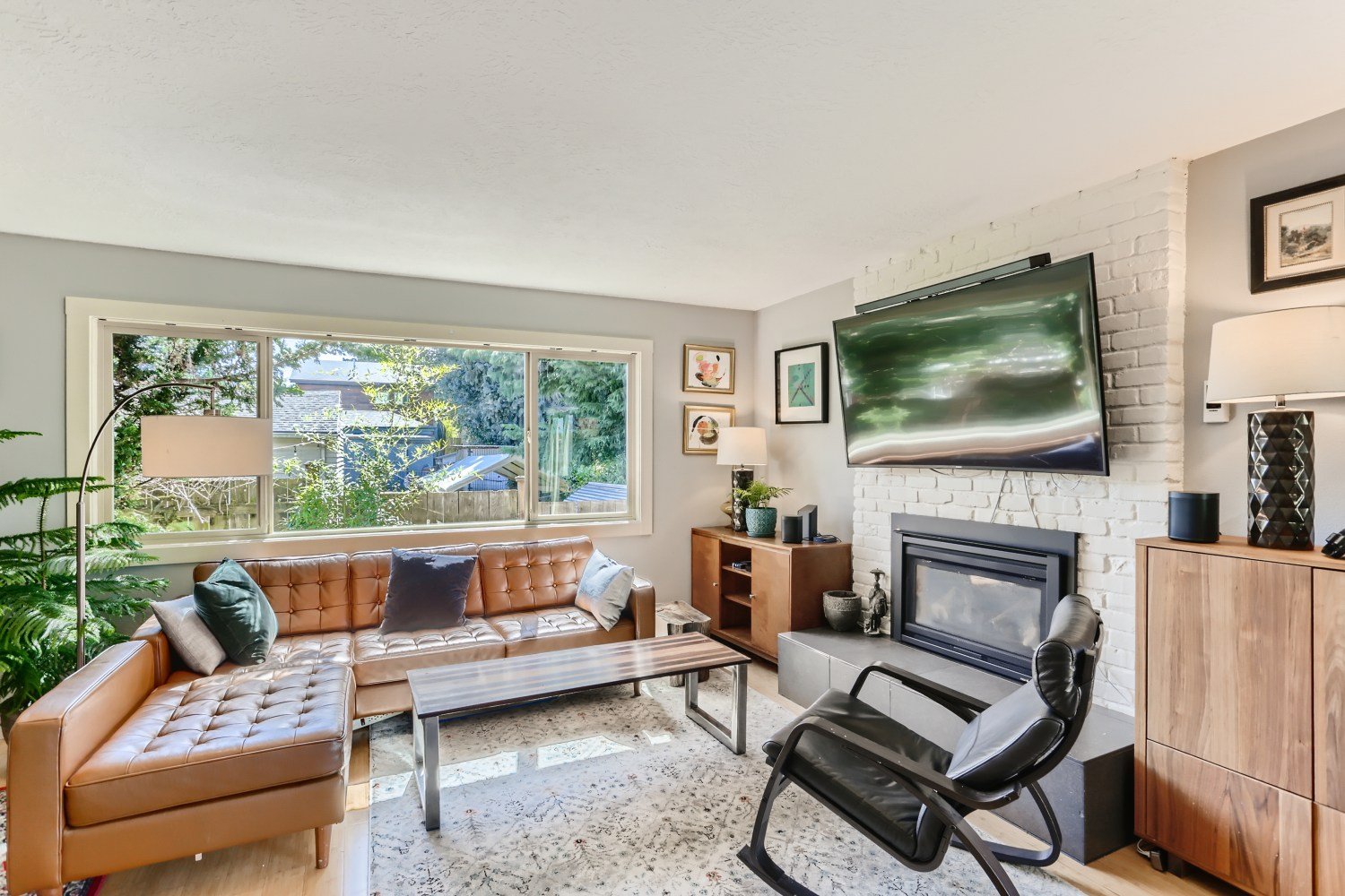 3709 SE 33rd Ave Portland OR - Web Quality - 006 - 07 Living Room.jpg