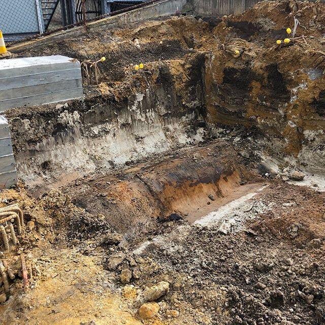 Peeling open tin cans in Geelong. #digging #civilconstruction #environmentalengineering #remediationprojects