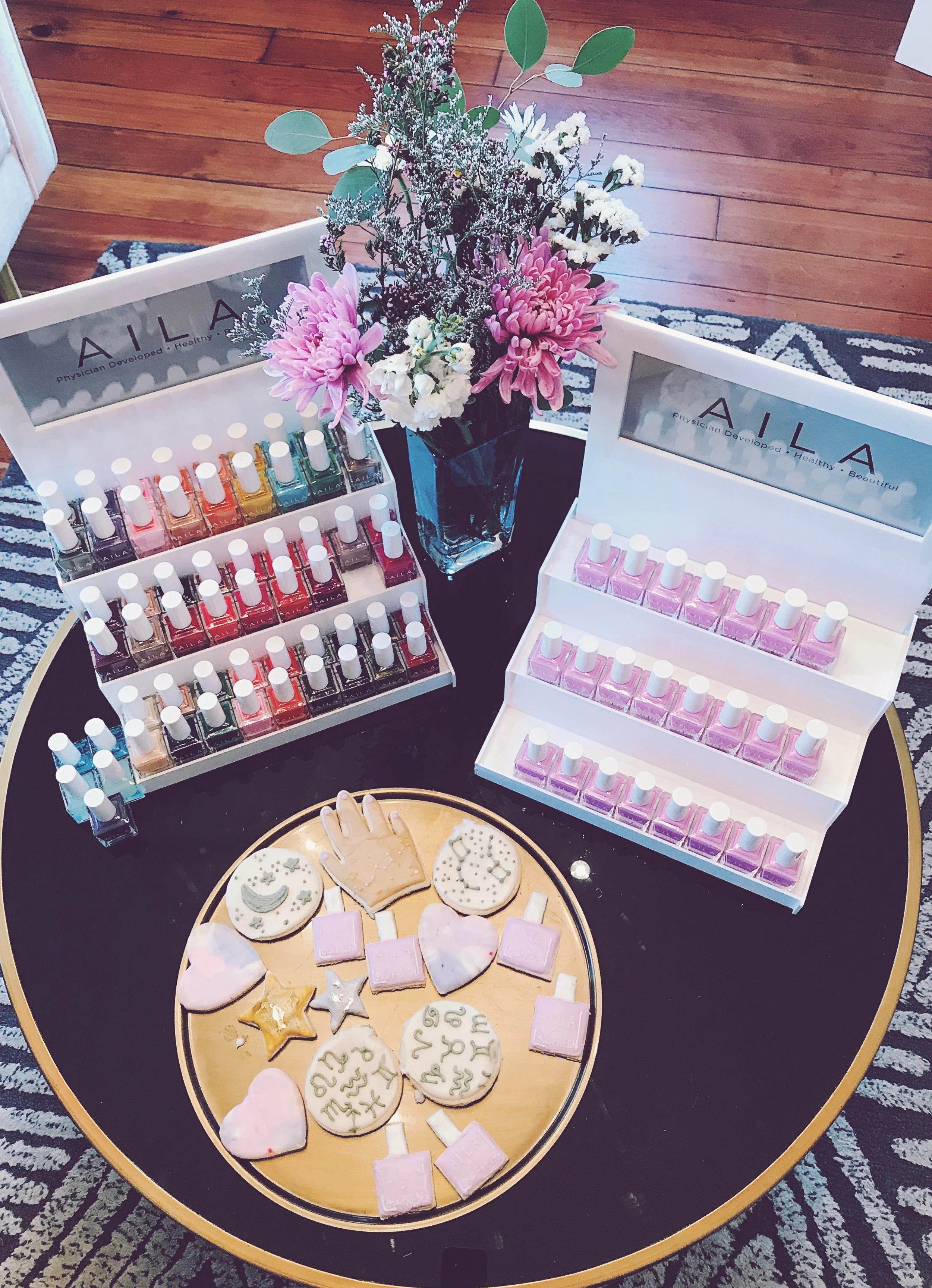 Cookies by Leeuw Bake Shop + AILA's new 'Supernova' polish on the top right!