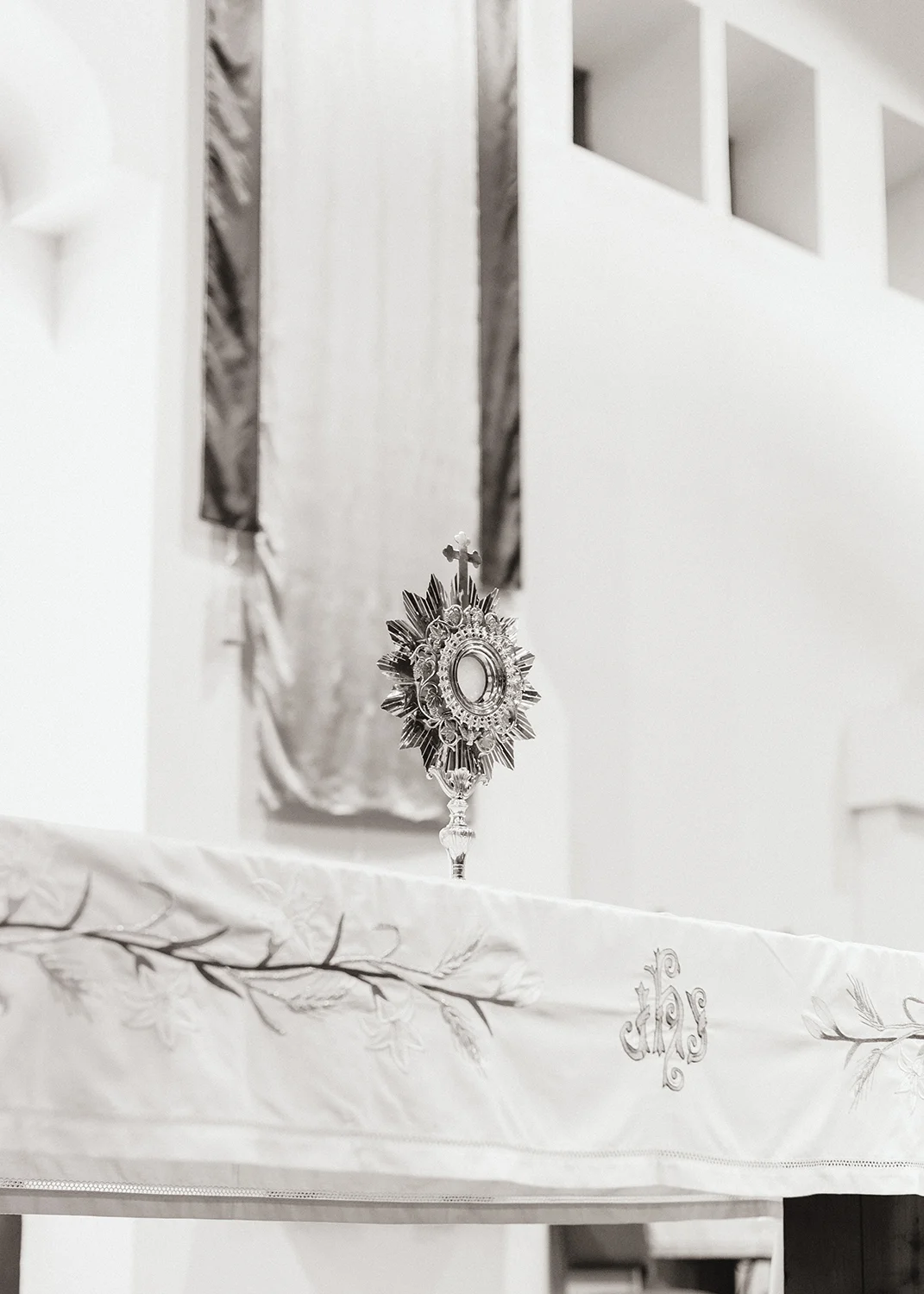 eucharistic_adoration_sm.jpg