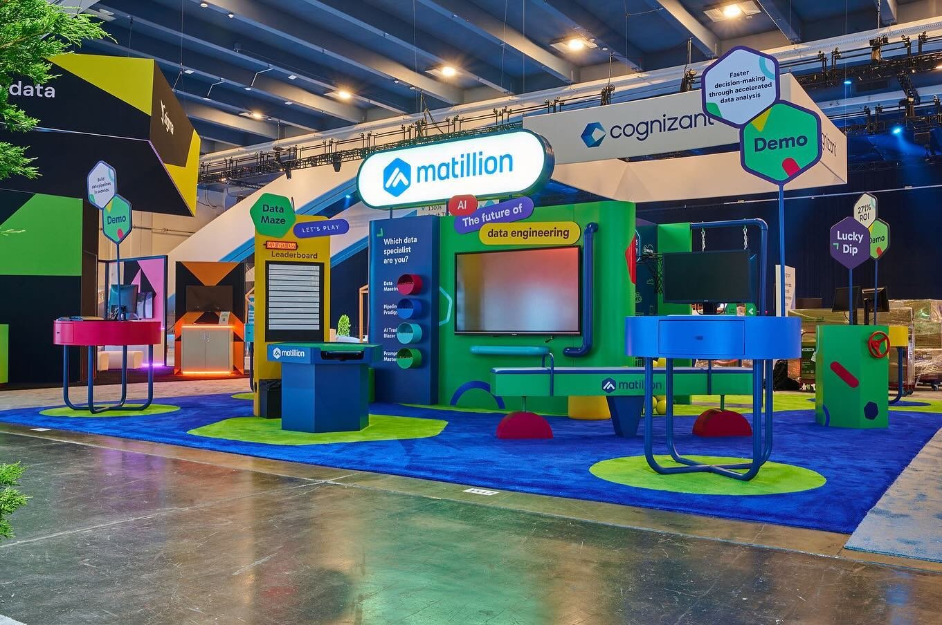 👋🏼 been really enjoying getting out of the studio and into different types of photography! here are some shots from various trade show booths and activations by the talented team at @rcscustomexhibits ✨

hit me up at hello@ruthkimcreative.com for a
