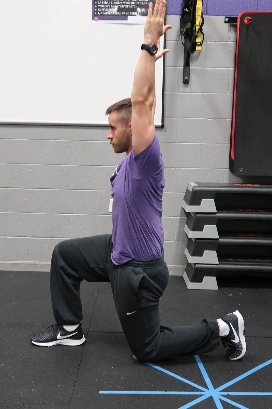 Hip+Flexor+Stretch+%2B+Twist+2.jpg